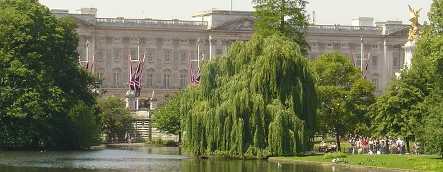 buckingham-palace-76007_640